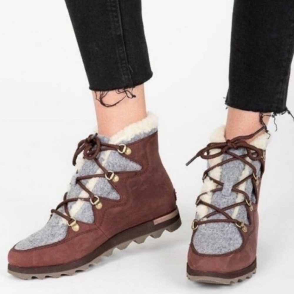 Sorel Sneakchic Alpine Shearling Boots Booties Burgundy Gray Nl3287-908